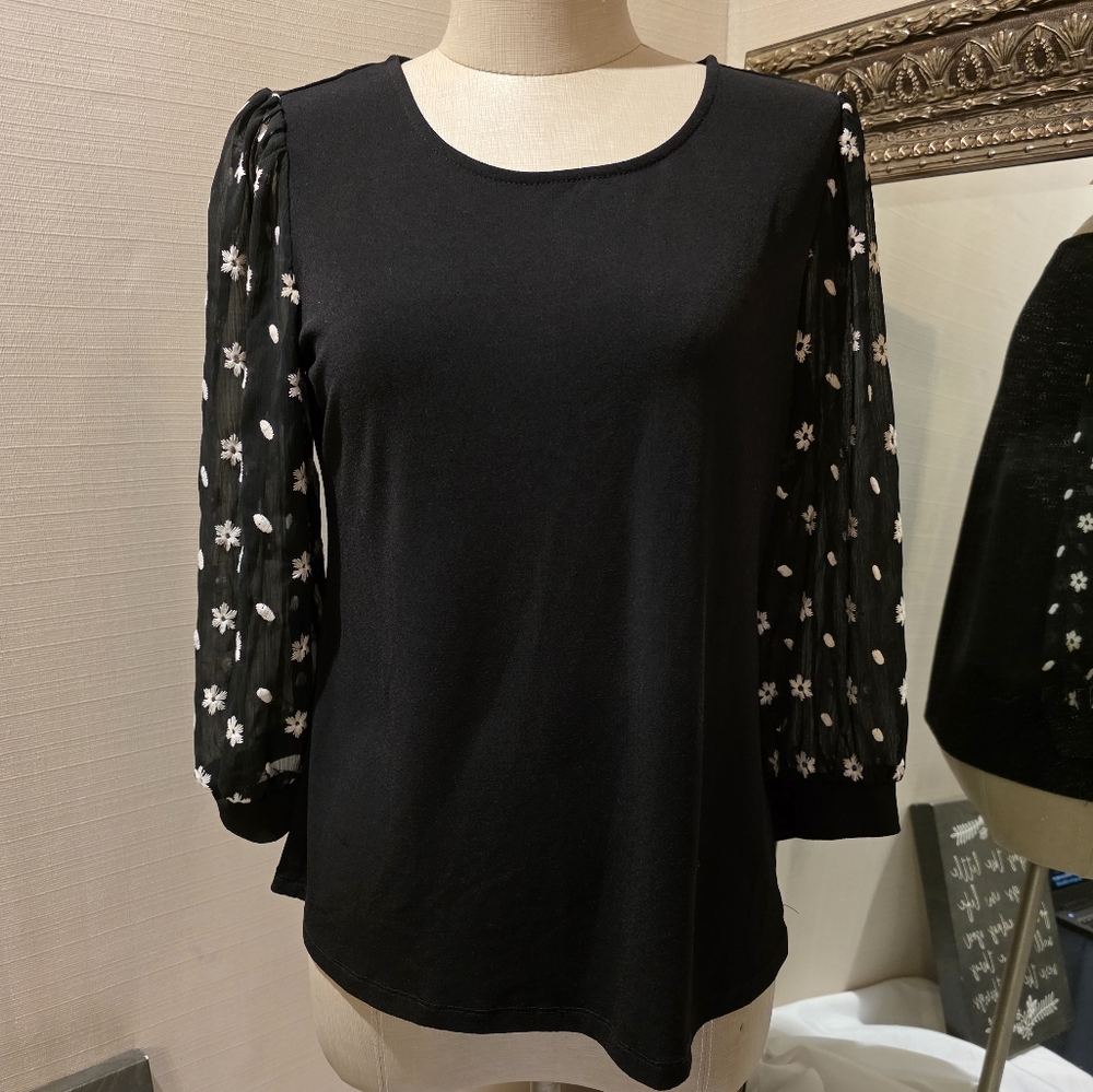 CeCe • Black Top with Daisy Embroid. Mesh 3/4 Sleeves. Sz SM. EUC.